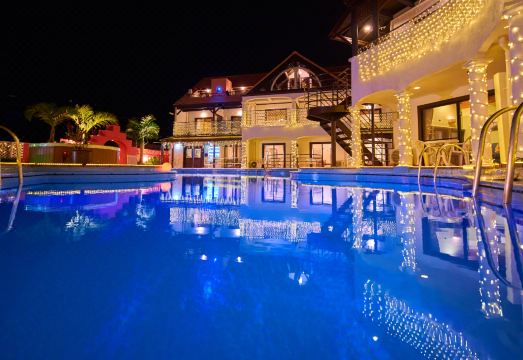 더 풀 리조트 오키나와