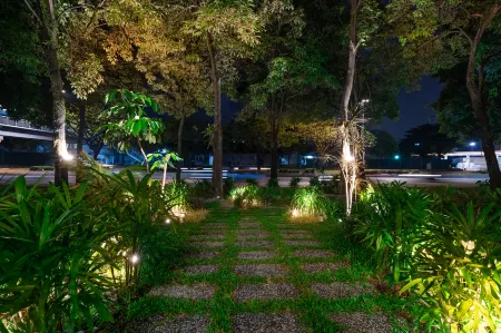 A&R Urban Hotel Отели рядом с достопримечательностью «KL Tzu-Chi Jing Si Hall»