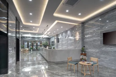 Xinying Hotel (Mingzhu Station) Hotels near Jindouwan Passenger Transport Terminal