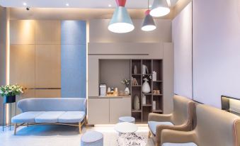 Homeinn · neo (Shanghai Pudong New International Expo Center Longyang Road Subway Station)
