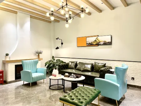 Yunxiao Jintang Seawater Hot Spring Guesthouse Отели рядом с достопримечательностью «Triton Bay»