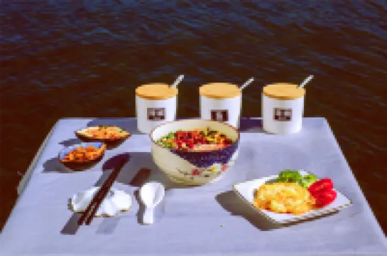 Qihai Tingfeng Inn (Lugu Lake Headquarter)