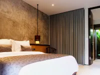 JAPA Suites & Villas Hoteles cerca de Museo de Arte Angung Rai (ARMA
