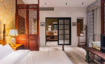 Sudi Courtyard