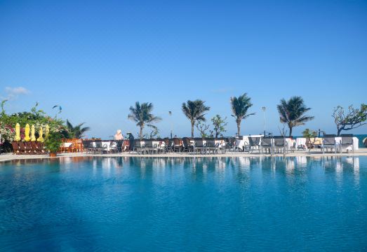 Allezboo Beach Resort & Spa Hotel Overview
