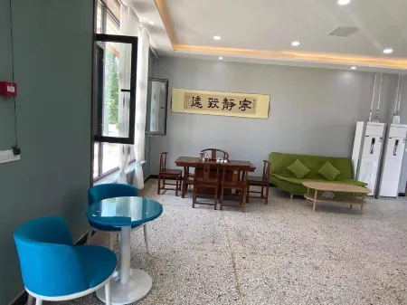 Yuncheng Pujiousi Pusan Grand Hotel Отели рядом с достопримечательностью «Wulaofeng Peak»