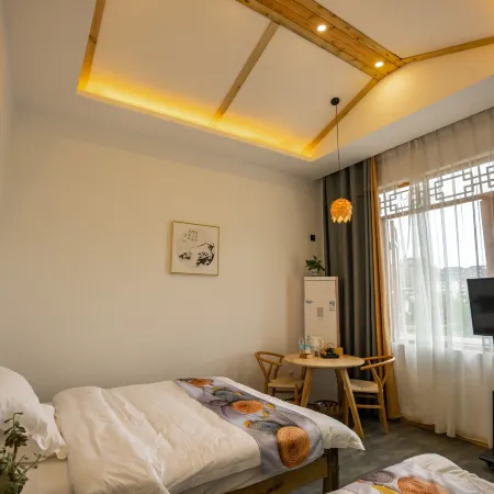Yunshangqianmo Hotel