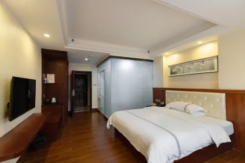 Wuchuan Hongye Business Hotel (Xinshijie Plaza)