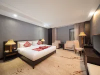 Xiongxuan Hotel (Dali Lushan Ancient City High-speed Railway Station)