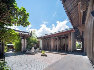 Lijiang Poyin Bay Luxury Inn