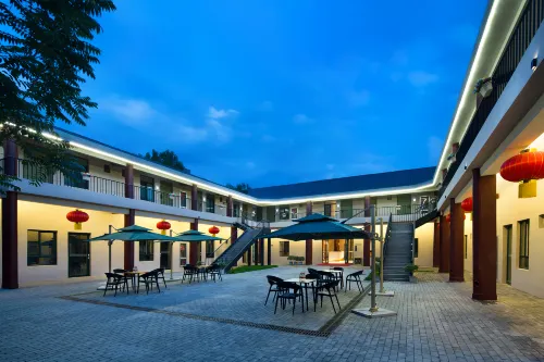 Fond Memories Hotel (Centre Street and Mukden Palace Shenyang City) - Wifi