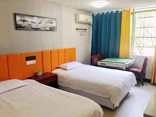 Yichun Mengxiangge Hotel - Bintang 2