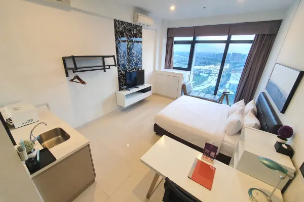 The Bridge Club Hotel Bed Room