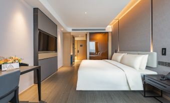 Shanghai Pudong Caolu Subway Atour Hotel