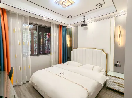 Chuxiong Yunmeng Bay Inn Отели рядом с достопримечательностью «Chuxiong Normal University (Yangguang Avenue)»