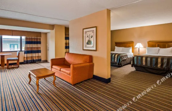 加特林堡貝斯特韋斯特SureStay Plus酒店