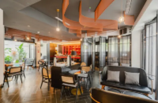 Grey Parrot灰鸚鵡度假酒店（成都撫琴夜市花牌坊地鐵站店）