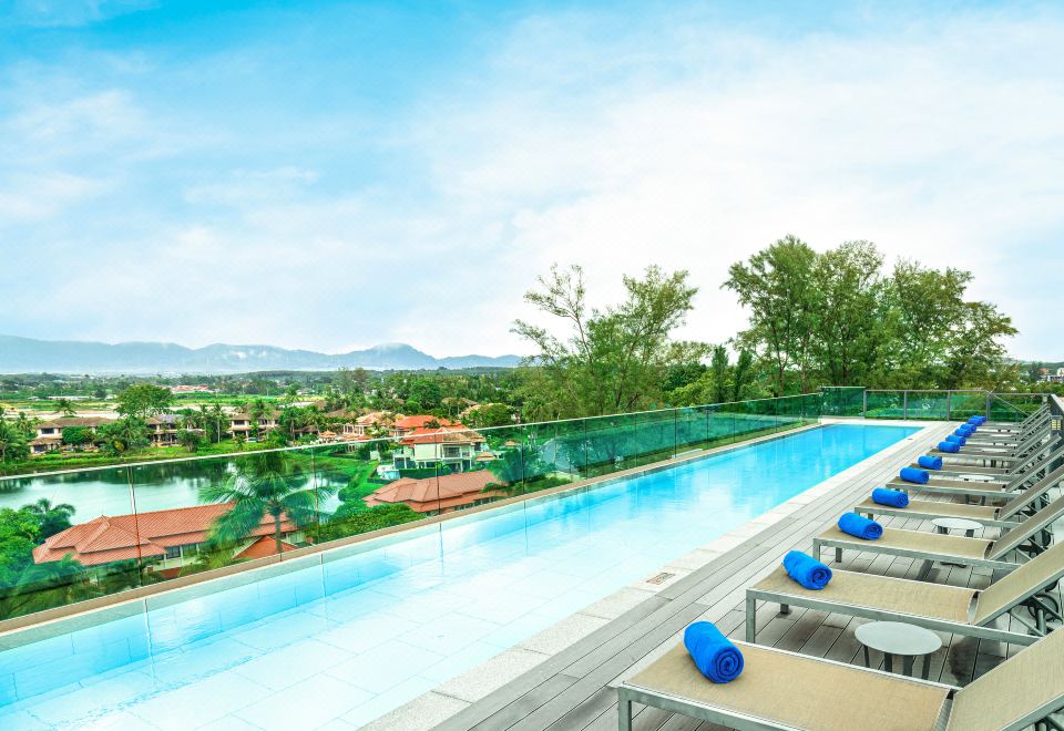 힐튼 가든 인 푸켓