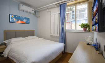 Huating Hotel (Beijing Shijingshan Gucheng Subway Station)