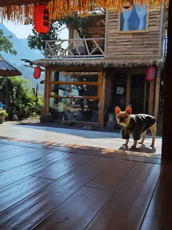 film Отели рядом с достопримечательностью «Геологический парк Эль-Нос»