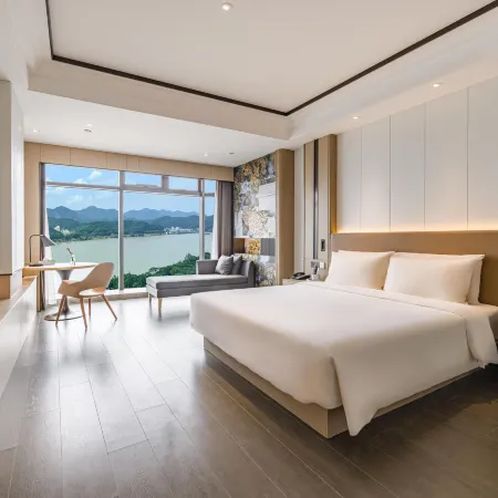 Atour Hotel Tonglu Fuchun River