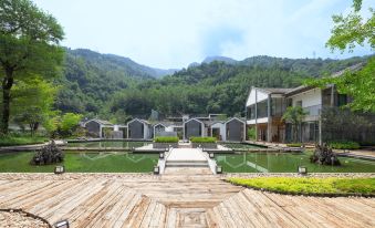 Youzai Shanju Hot Spring B&B