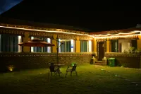 Pengcuoji Homestay Hotels in Leng Ga Cuo/ Zi Mei Ya Kou
