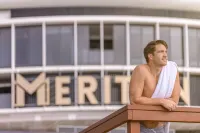 메리톤 스위트 서퍼스 파라다이스  호텔