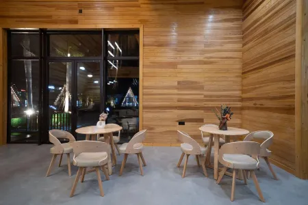 Heyuan Zijin Jiuhe Luoyun·Zaiwang Homestay Отели рядом с достопримечательностью «Hot Spring»