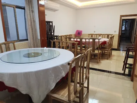 Xiuning Dengfengqiao Restaurant