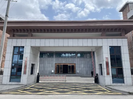 Jinggangshan Maoping Hotel Отели рядом с достопримечательностью «Octagon House»