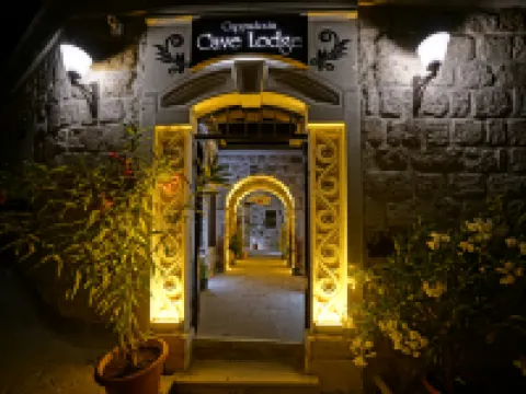 Cappadocia Cave Lodge 凶眼教堂附近的飯店