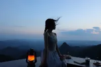Yunxuan Yelu Homestay - Bergblick
