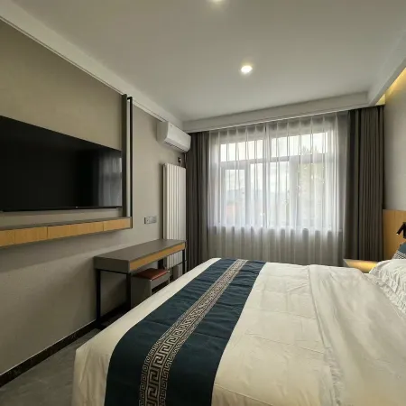 Home Inn Pebble Hotel (Zhangjiakou Huailai County Donghuayuan High-speed Railway North Station)