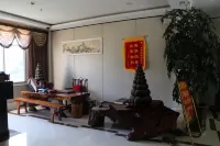Malipo Jinyuan Business Hotel