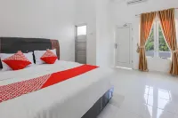 OYO 93462 Wisma Silampari Hotels in Air Teman