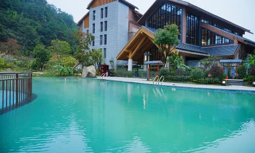 Guangxi Tianmu Banshan Hot Spring Resort