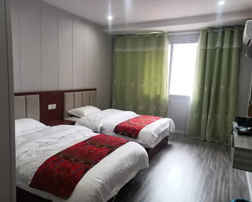 Yuanmeng Hotel Hotels in Ebian