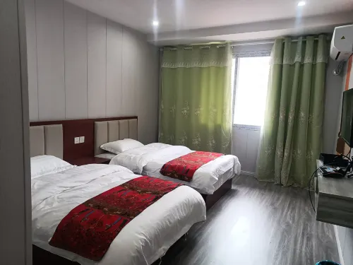 Yuanmeng Hotel Hotels in Ebian