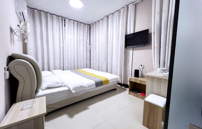 Xinrong Express Hotel