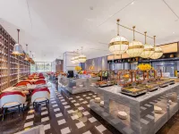 Howard Johnson Life KUNMING Hotels near Fude Station