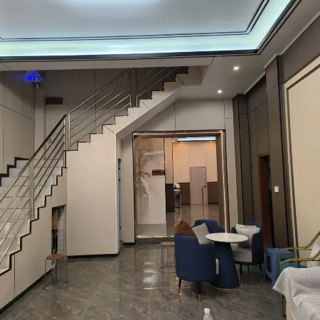 Pingwu Hongfu Hotel