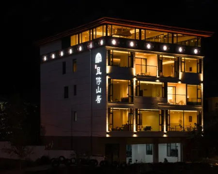 Stay on the mountains Hotel a Heishui