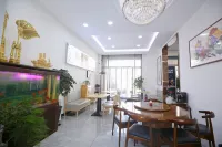 โรงแรมบ้านสวนเยว่เหมย - พร้อมอาหารเช้า