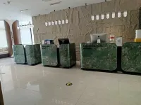 Orange Luxury Hotel (Chongqing Zhongxian Wanda Plaza Branch)