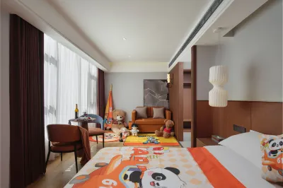 Maxsee Designer Hotel Hotels near Jianmenguan Railway Station