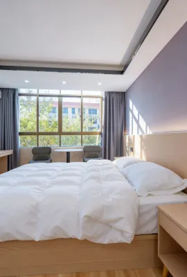 Kingswood Hotel Hotels in Changjiang