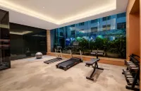 Yizhi Hotel HeYuan Wanlong Asian Music Fountain - Gym