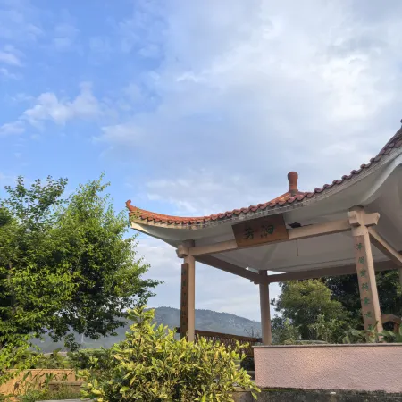 Wuyishan Yanzong Shuixie Homestay (Sangu Resort Area)