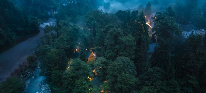 Tireless Forest Hiking Chill Private Hot Spring Homestay Hotels in Pengzhou